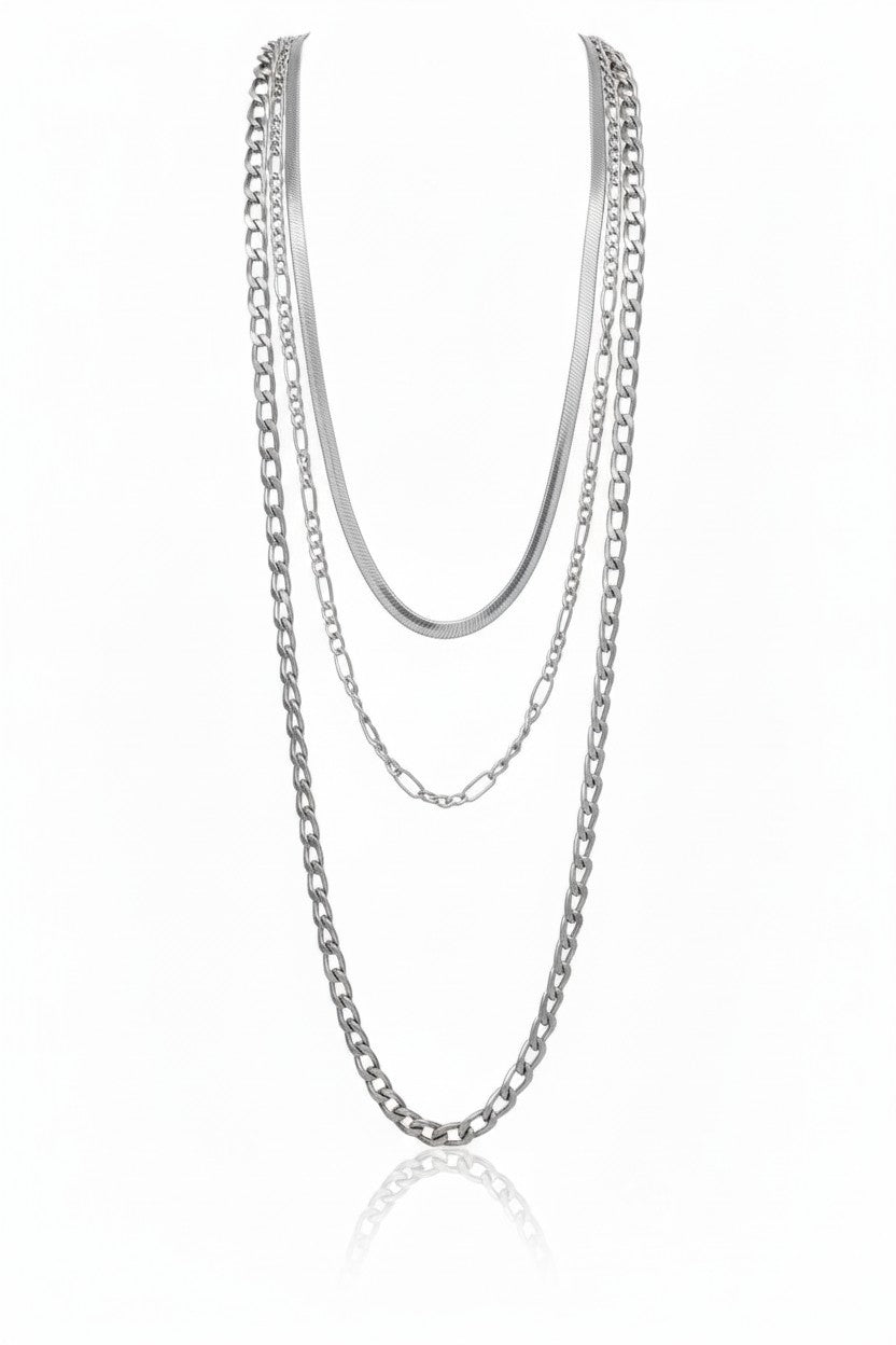 Atelier Layer Necklace — Silver fine chain necklace silver-tone close-up detail shot showing craftsmanship, ZARIÉ fine jewellery ÉLORA collection