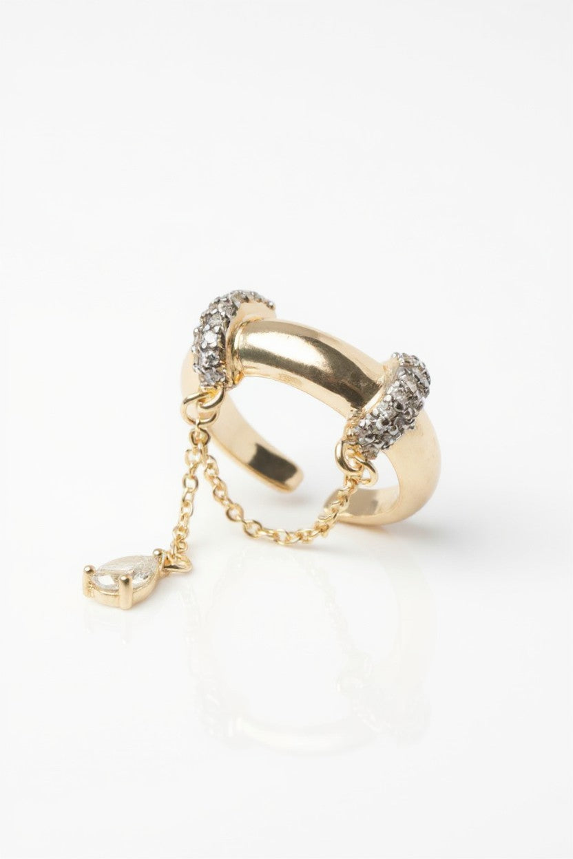 Aurelian Chain Ring fine chain necklace on clean white background, product flat lay, ZARIÉ fine jewellery LUMIÈRE collection