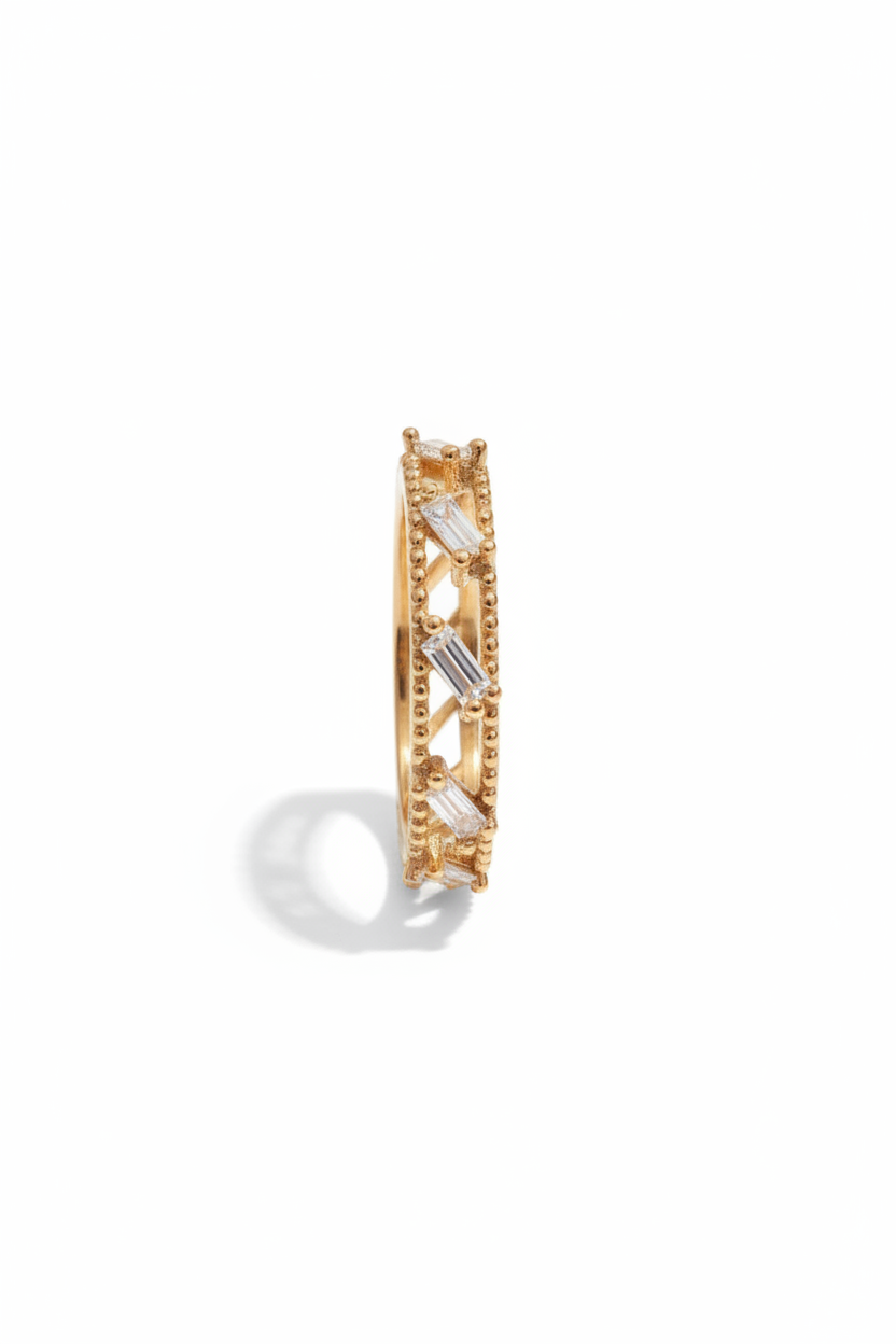 Bezel Glow Ring open band ring on clean white background, product flat lay, ZARIÉ fine jewellery LUMIÈRE collection