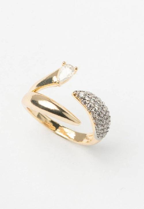 Coiled Radiance Ring open band ring on clean white background, product flat lay, ZARIÉ fine jewellery LUMIÈRE collection