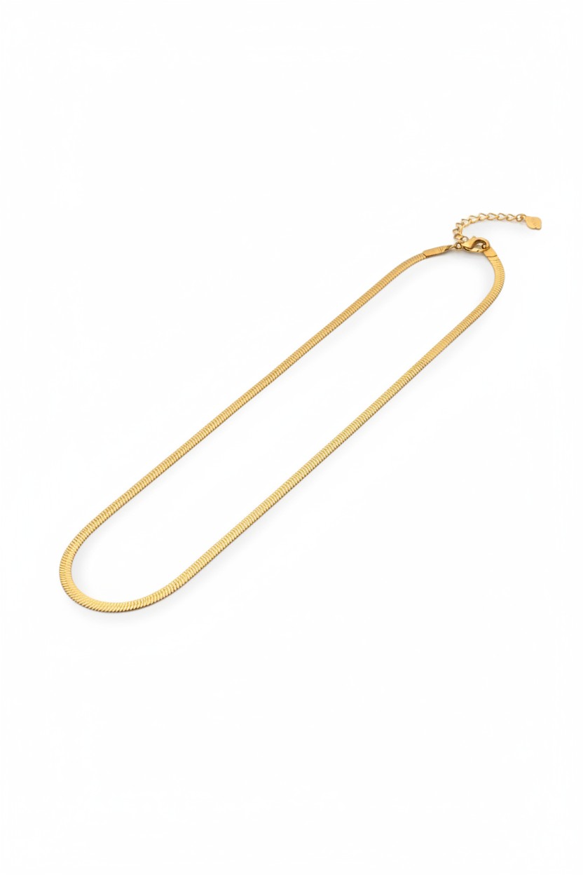 Contour Chain Necklace — Shortline fine chain necklace on clean white background, product flat lay, ZARIÉ fine jewellery HARMONIE collection