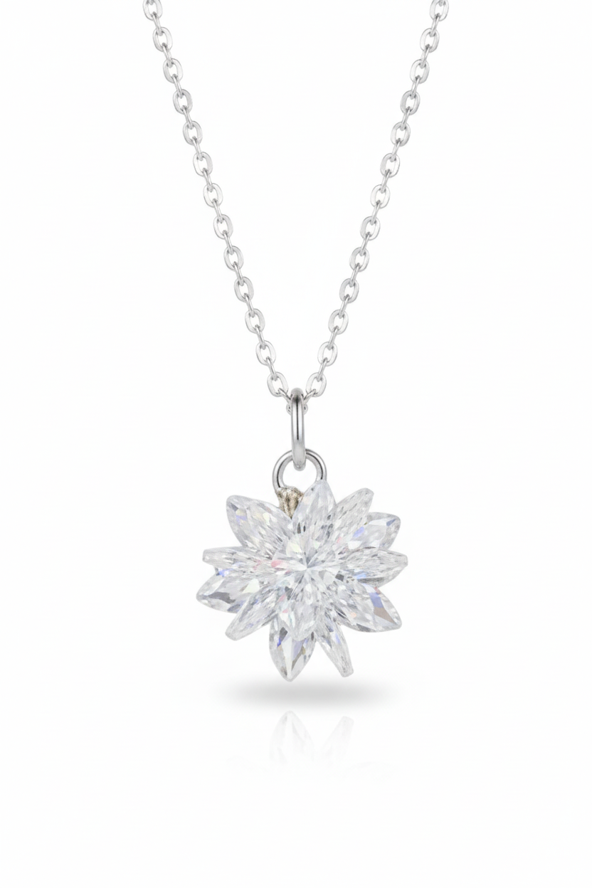 Crystal Snowflake Necklace — Silver fine chain necklace silver-tone on clean white background, product flat lay, ZARIÉ fine jewellery ÉLORA collectio