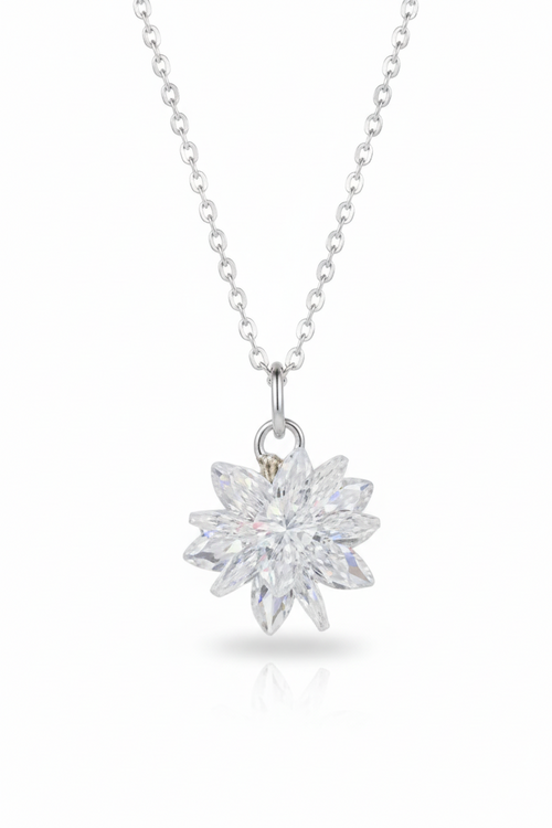 Crystal Snowflake Necklace — Silver fine chain necklace silver-tone on clean white background, product flat lay, ZARIÉ fine jewellery ÉLORA collectio
