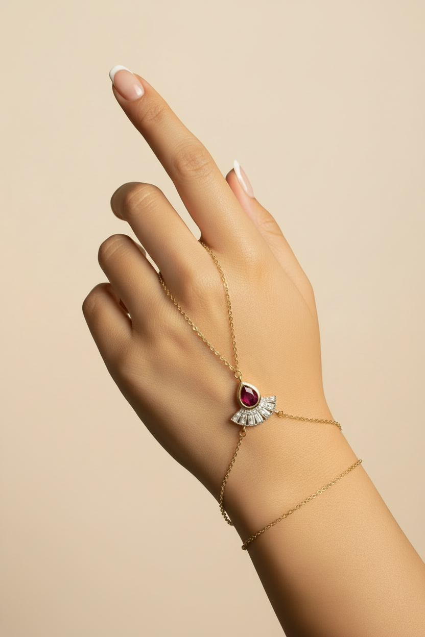Fan Stone Handpiece fine jewellery piece on clean white background, product flat lay, ZARIÉ fine jewellery RAYONNE collection