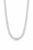 Flux Chain Necklace fine chain necklace on clean white background, product flat lay, ZARIÉ fine jewellery ÉLORA collection