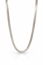 Lustre Bold Necklace — Silver fine chain necklace silver-tone on clean white background, product flat lay, ZARIÉ fine jewellery ÉLORA collection