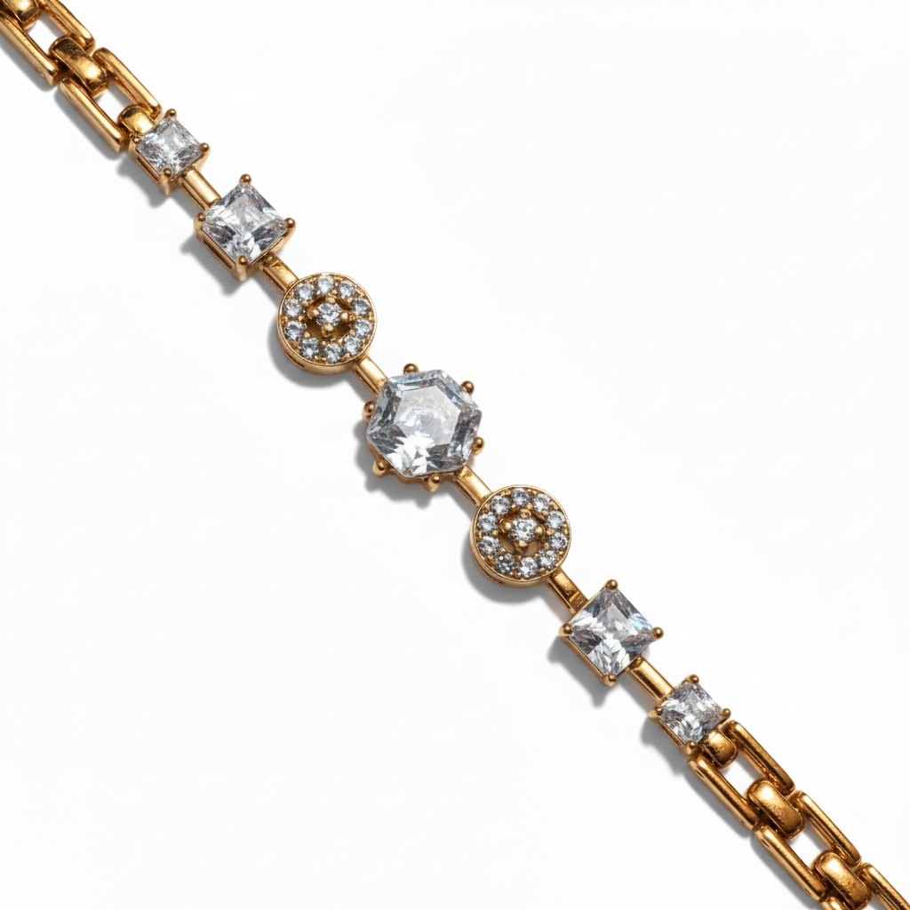 Lustre Link Bracelet — Gold delicate bracelet champagne gold-tone on clean white background, product flat lay, ZARIÉ fine jewellery LUMIÈRE collection