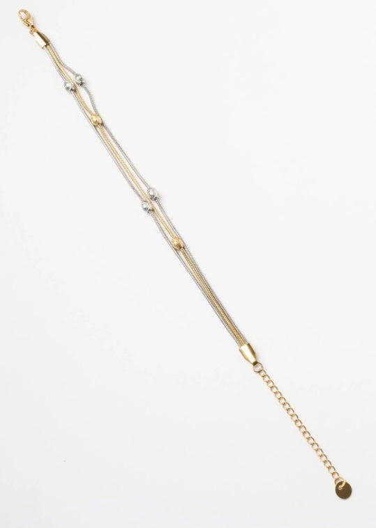 Multi-Strand Bead Bracelet delicate bracelet on clean white background, product flat lay, ZARIÉ fine jewellery HARMONIE collection