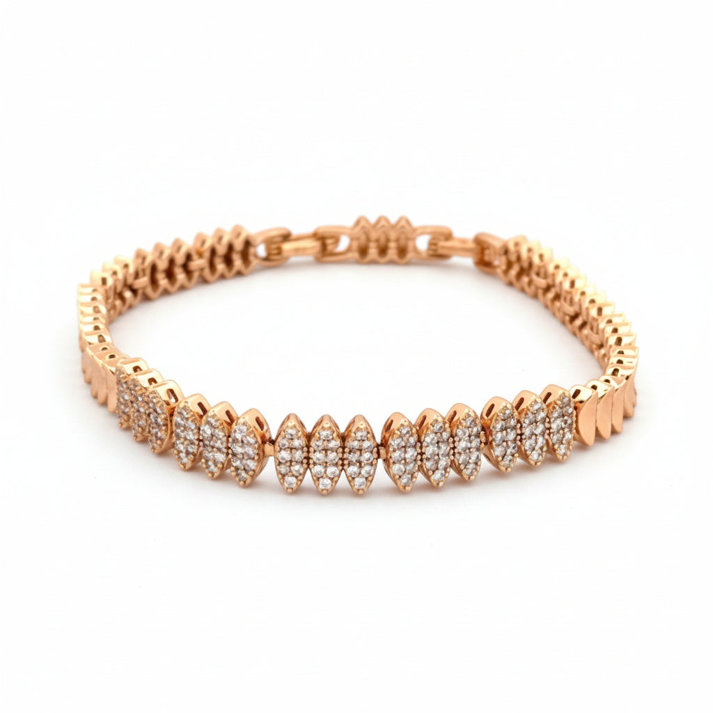 Pavé Marquise Link Bracelet delicate bracelet with pavé stone setting on clean white background, product flat lay, ZARIÉ fine jewellery LUMIÈRE collection