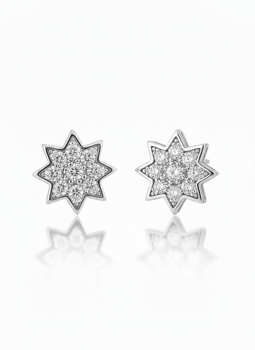 Star Halo Stud Earrings – Classic stud earrings on clean white background, product flat lay, ZARIÉ fine jewellery ÉLORA collection