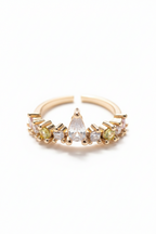 Subtle Accent Ring open band ring on clean white background, product flat lay, ZARIÉ fine jewellery RAYONNE collection