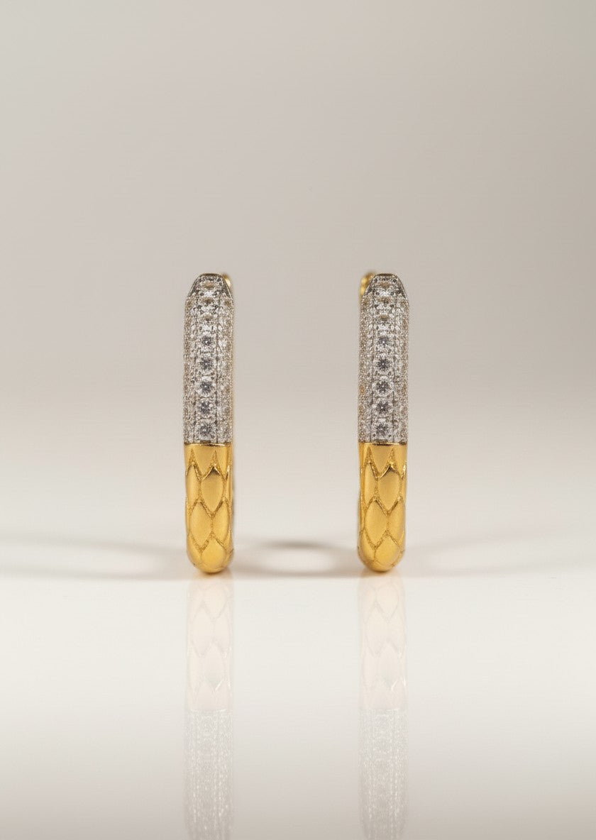 Textured Pavé Oval Hoop Earrings hoop earrings with pavé stone setting on clean white background, product flat lay, ZARIÉ fine jewellery LUMIÈRE collection