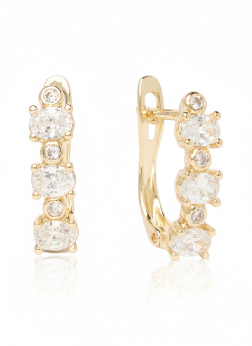 Trio Crystal Bar  Earrings open band ring on clean white background, product flat lay, ZARIÉ fine jewellery LUMIÈRE collection