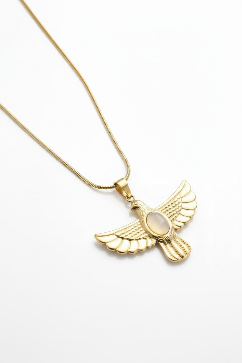 Winged Dove Medallion Necklace fine chain necklace close-up detail shot showing craftsmanship, ZARIÉ fine jewellery HARMONIE collection
